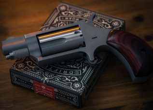 Gun Possession R-Criminal Defense Attorney in Los Angeles